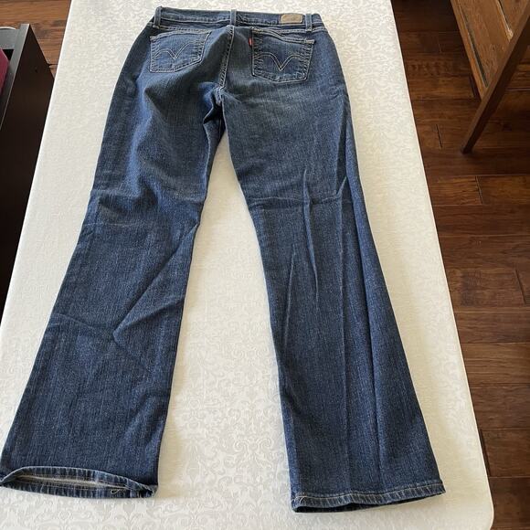 Levis Jeans Womens 10 Blue 529 Curvy Bootcut Medium Wash Denim Stretchy Classic - Picture 3 of 11